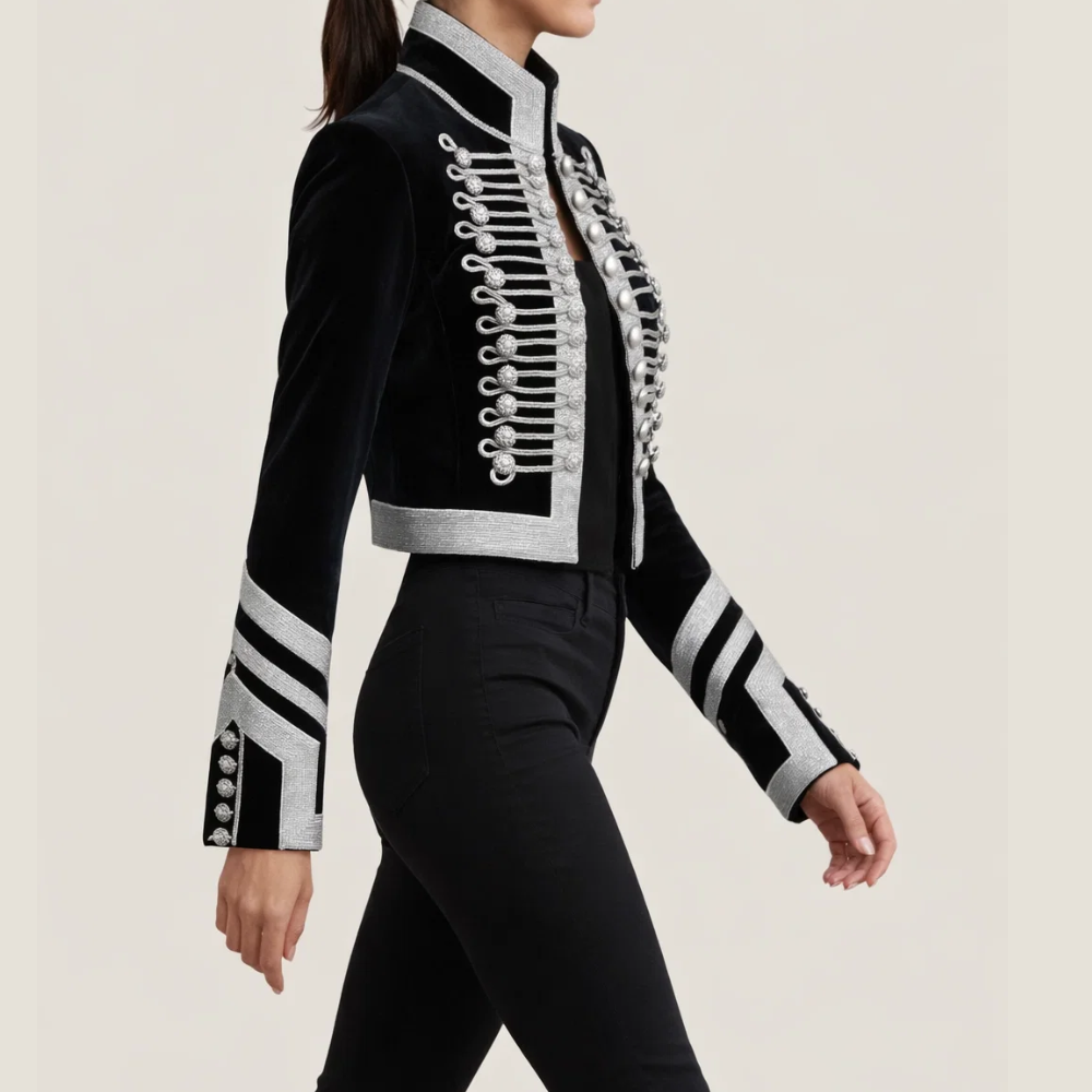 Veste Militaire Femme Velours Noir – Coupe Courte Broderie Argent