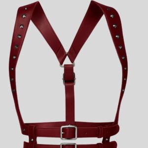 Crimson Épine™ – Harnais en Cuir Bordeaux pour Femme avec Détails Cloutés