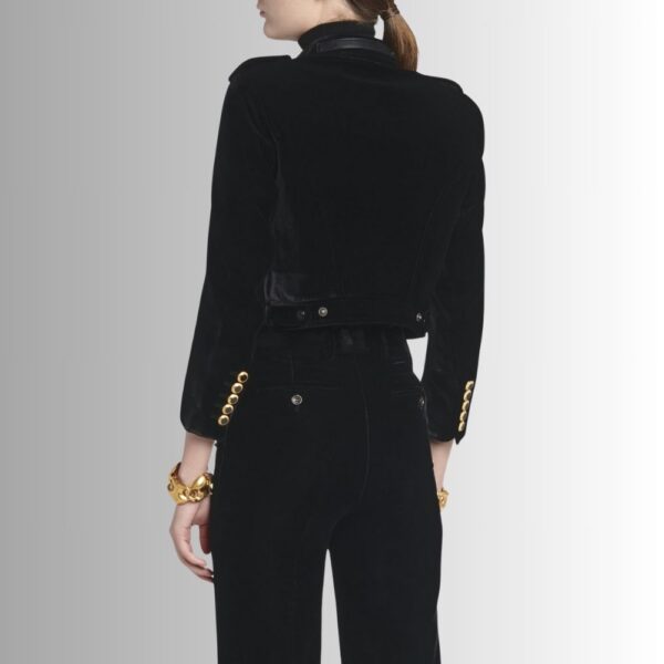 Veste Femme Velours Noir avec Fermeture à Boutons – Design Élégant à Col Montant